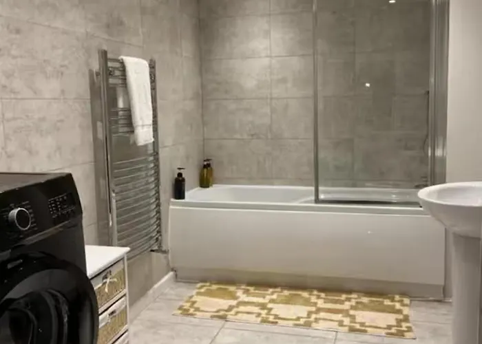 Apartamento Near Citycentre - Parking - Garden - 4 *