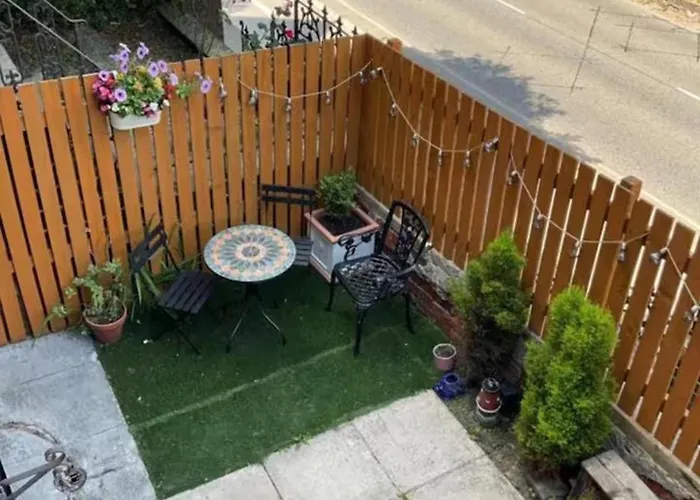 Near Citycentre - Parking - Garden - 4 * Лідс